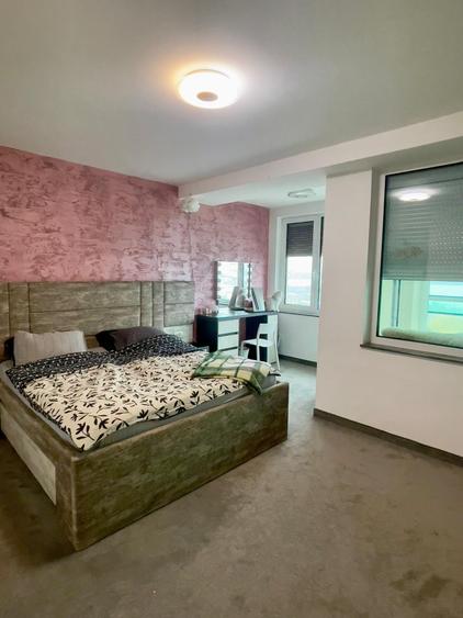 Apartament cu 3 camere decomandat, mobilat în Faleza Nord