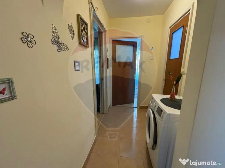Apartament cu 3 camere decomandat în 1 Decembrie 1918