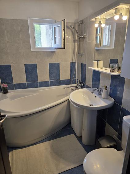 Apartament cu 2 camere decomandat în Nicolina