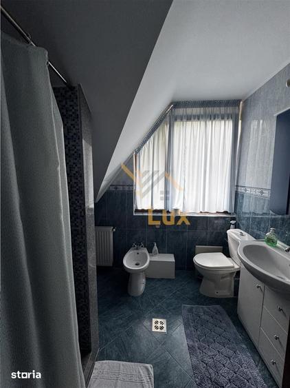 Casă cu 7 camere cu Teren 1800 Mp în Săsar