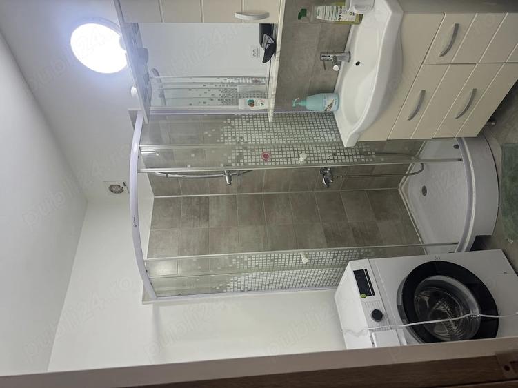 Garsonieră decomandată în Central