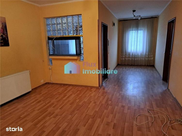 Casă cu 4 camere cu Teren 1200 Mp în Ițcani