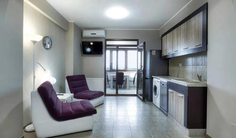 Apartament cu 2 camere decomandat în Delfinariu