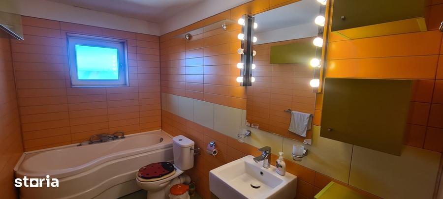 Casă cu 5 camere cu Teren 2500 Mp în Ghercești