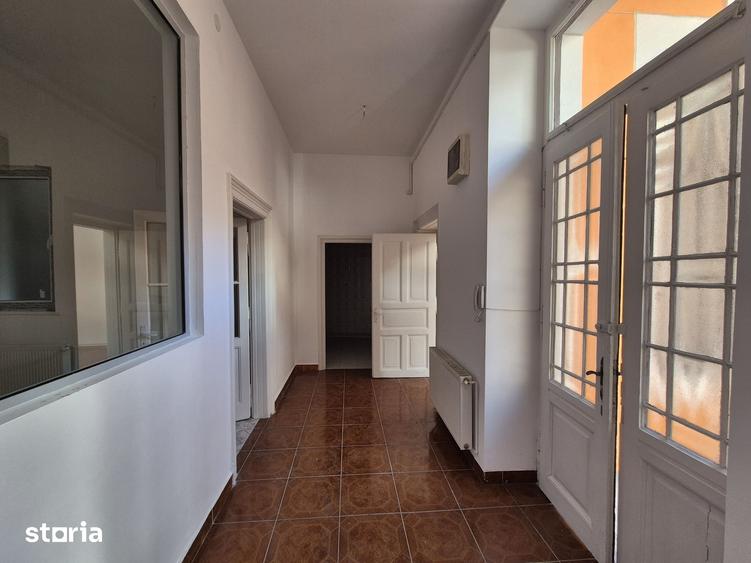 De inchiriat Spa?iu de birouri ultracentral, Pia?a Unirii - 4
