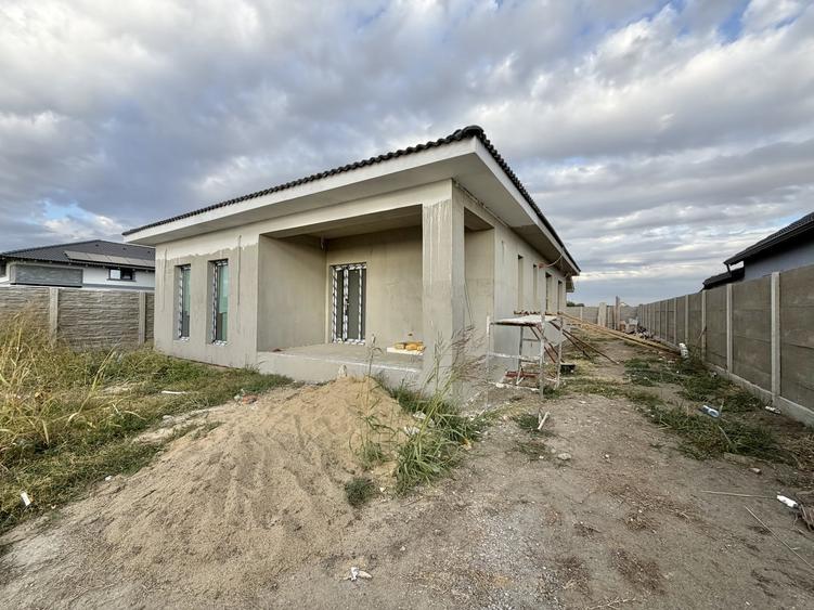 Casă individuală cu 4 camere cu Teren 533 Mp în Sânmihaiu Român