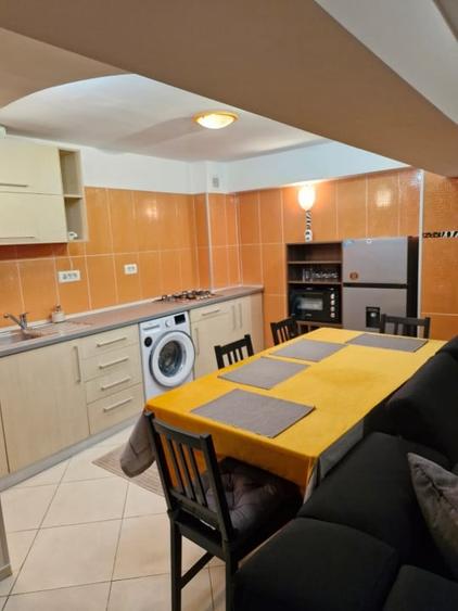 Apartament cu 2 camere semidecomandat, mobilat în Panduri