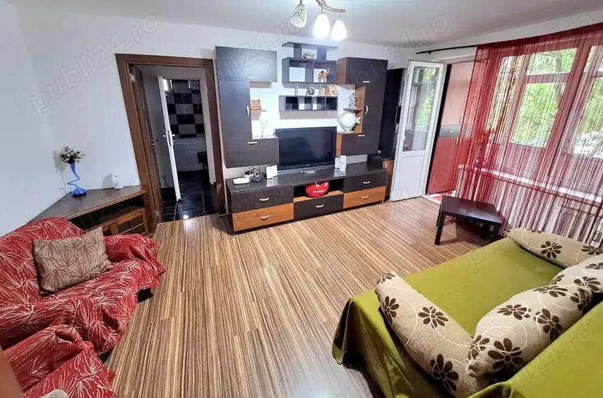 Apartament cu 2 camere semidecomandat în Tătărani