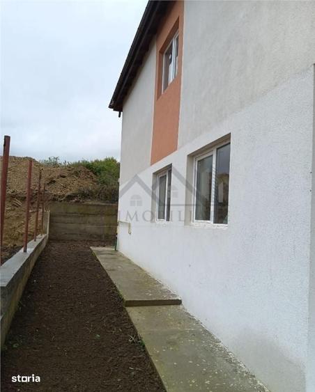 Apartament cu 4 camere în Bârnova