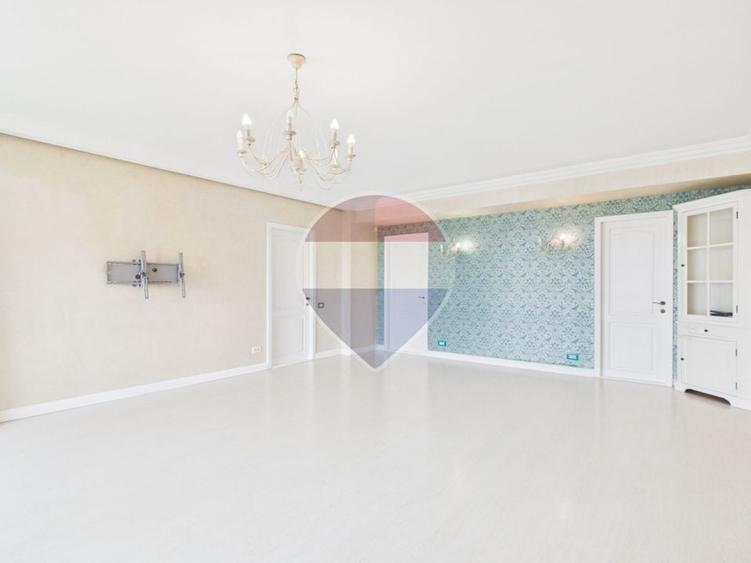 Apartament 4 camere de închiriat în Central Park - 1