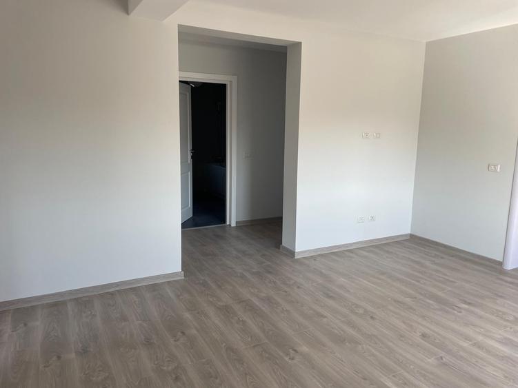 Casă cu 4 camere cu Teren 360 Mp în Exterior Nord