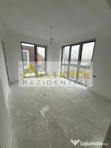 Casă cu 3 camere cu Teren 250 Mp în Central