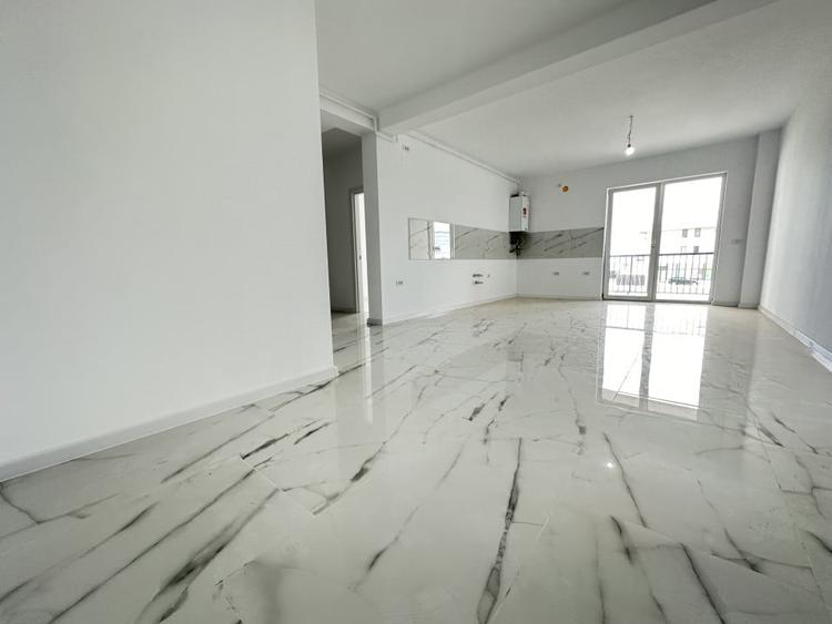Apartament cu 3 camere decomandat în Dumbrăvița