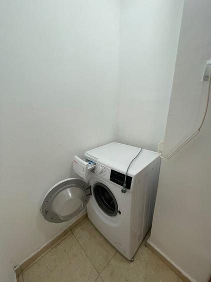 Apartament cu 2 camere semidecomandat, mobilat în Podu Roș