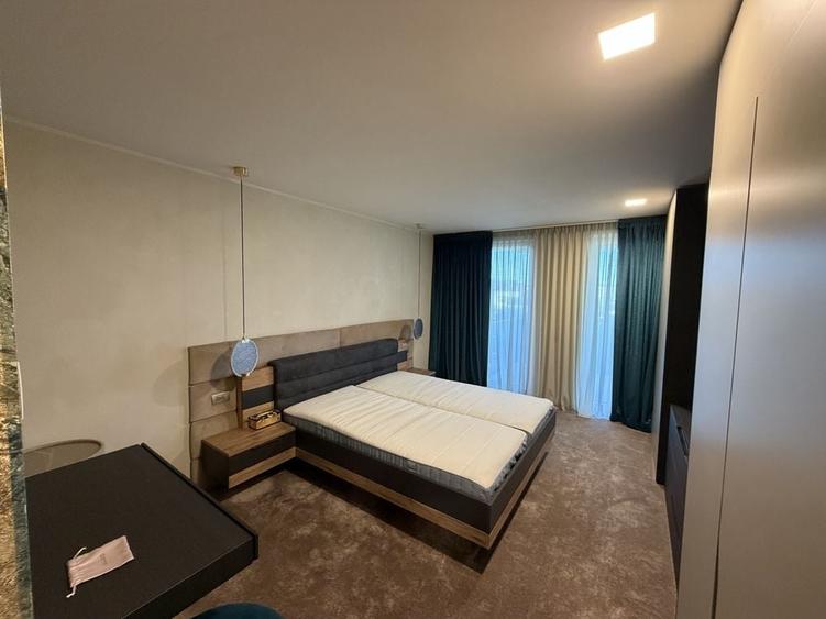 Apartament cu 3 camere semidecomandat în Bună Ziua
