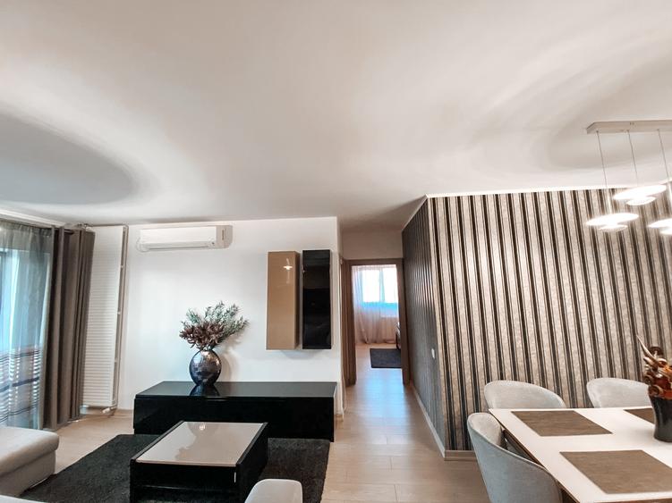 Apartament cu 3 camere decomandat în Panduri