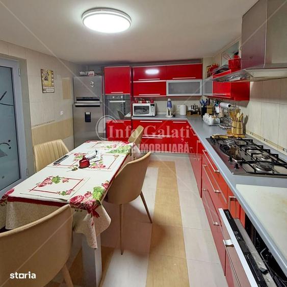 Casă cu 4 camere cu Teren 652 Mp în Central