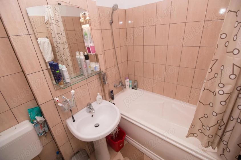 Apartament cu 2 camere semidecomandat, mobilat în Central