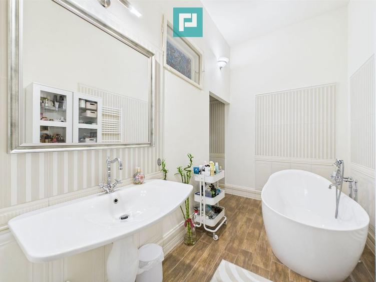 Apartament spa?ios pe strada Me?ianu - 17