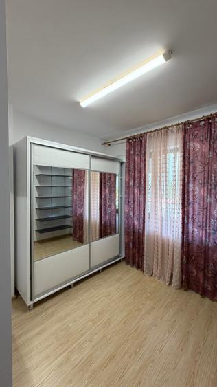 Apartament cu 3 camere în Crângași