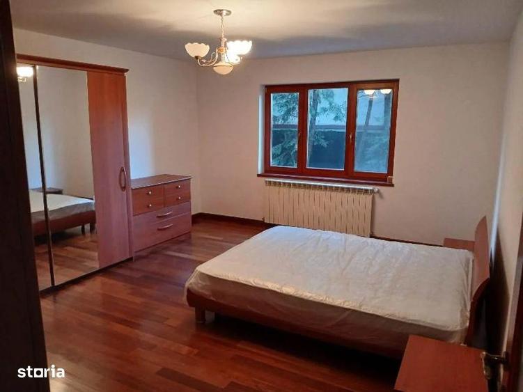 Casă cu 5 camere cu Canalizare în Giurgiului