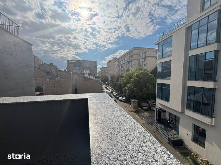 Apartament cu 3 camere decomandat în Centrul Civic