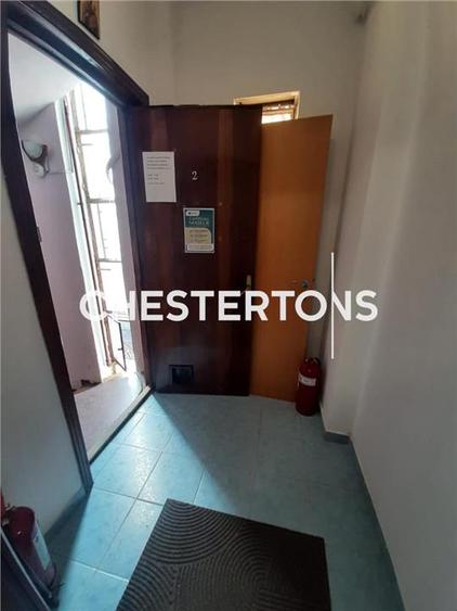 In exclusivitate Tineretului chiar la metrou in vila et  1/2 - 8