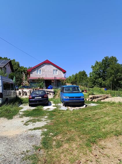 Casă cu 4 camere în Livezile