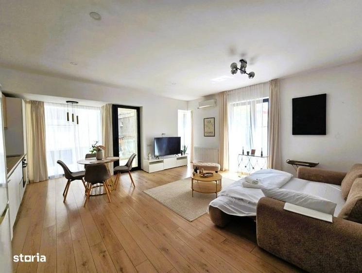Apartament cu 3 camere decomandat în Calea Victoriei