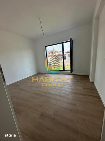 Casă cu 4 camere cu Teren 400 Mp în Domnești