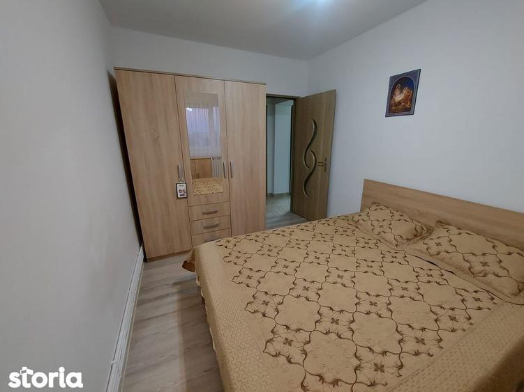 Apartament cu 2 camere decomandat în Micro 6