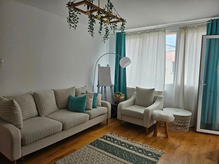 Apartament cu 2 camere semidecomandat, mobilat în Colentina