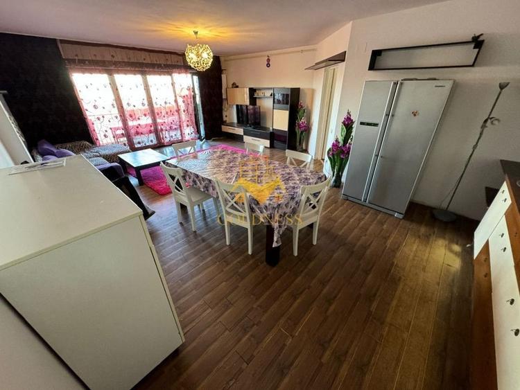 Apartament cu 3 camere semidecomandat în Calea Turzii