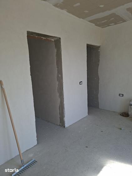 Casă cu 3 camere cu Teren 447 Mp în Central