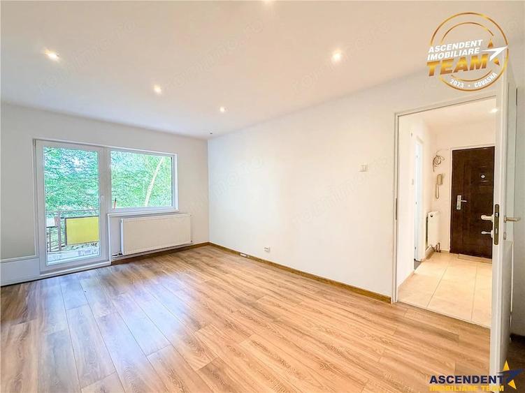 Apartament cu 3 camere decomandat în Lenin