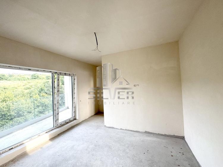 Duplex cu 4 camere cu Canalizare în Câmpului