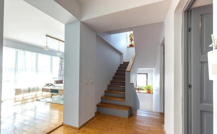 Casă cu 6 camere cu Teren 850 Mp în Snagov