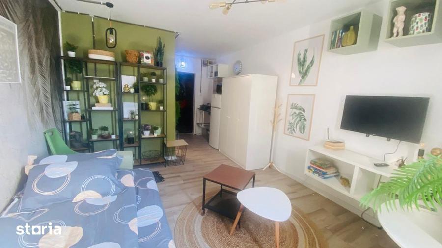 Apartament cu 8 camere în Central