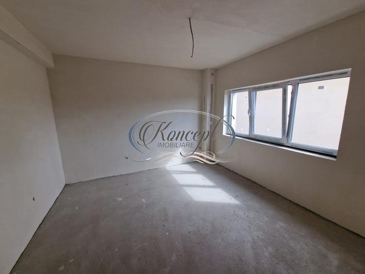 Duplex cu 4 camere cu Canalizare în Dâmbul Rotund