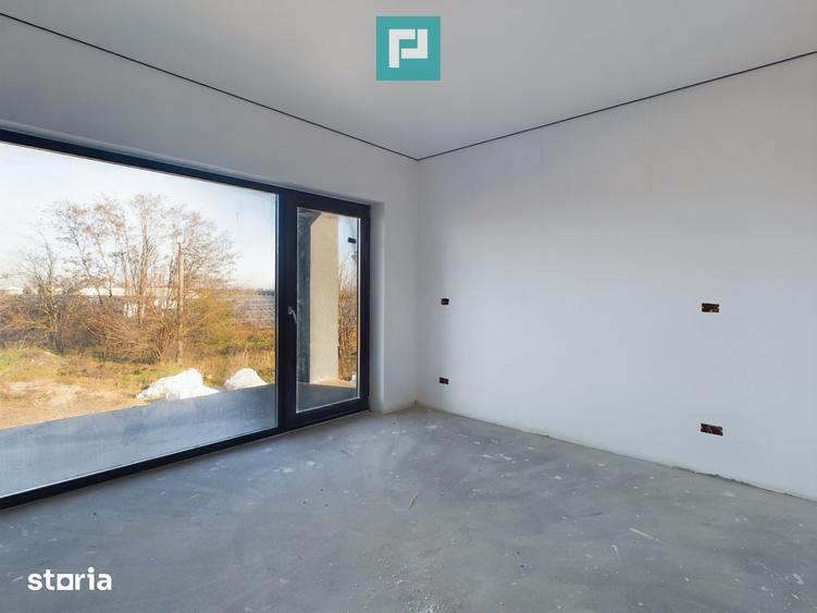 Casă cu 5 camere cu Teren 320 Mp în Podgoria