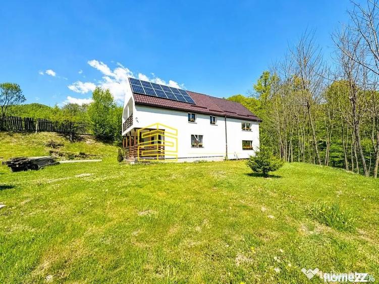 Casă cu 5 camere cu Teren 1007 Mp în Praid