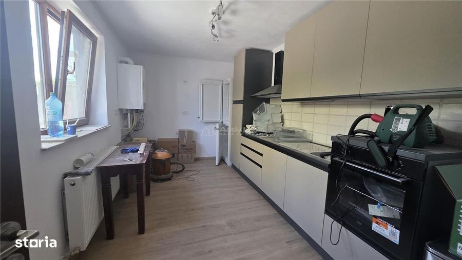 Casă cu 4 camere cu Teren 341 Mp în Central