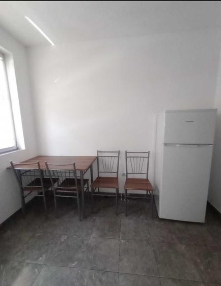 Apartament cu 2 camere decomandat în Florești