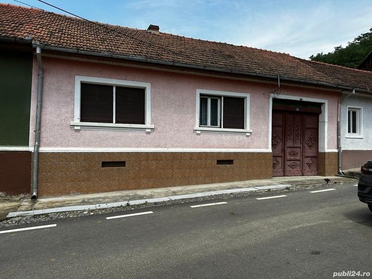 Casă cu 5 camere în Plugova