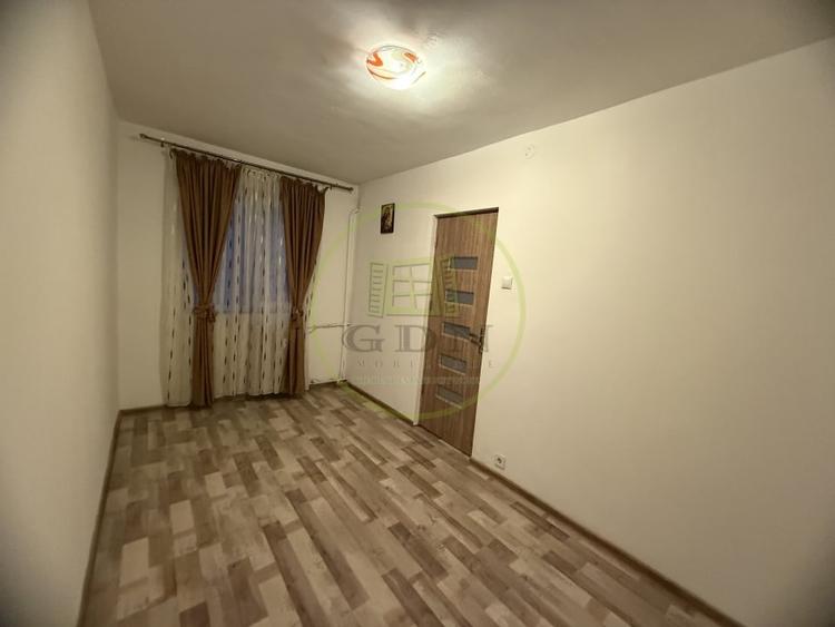 Apartament cu 2 camere semidecomandat în Craiovița Nouă