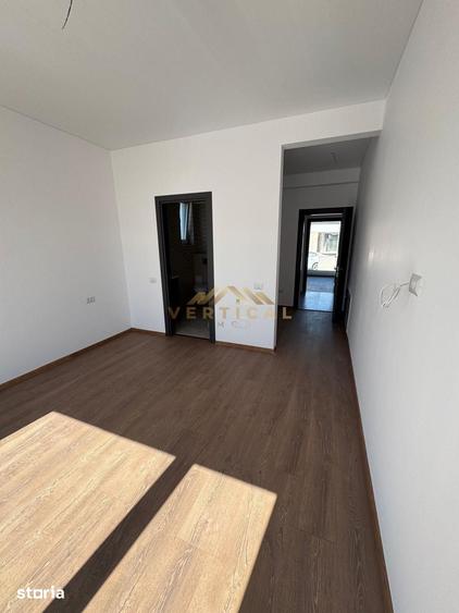 Casă cu 4 camere cu Teren 440 Mp în Vidra