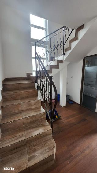 Casă cu 4 camere cu Teren 300 Mp în Dâmbul Rotund