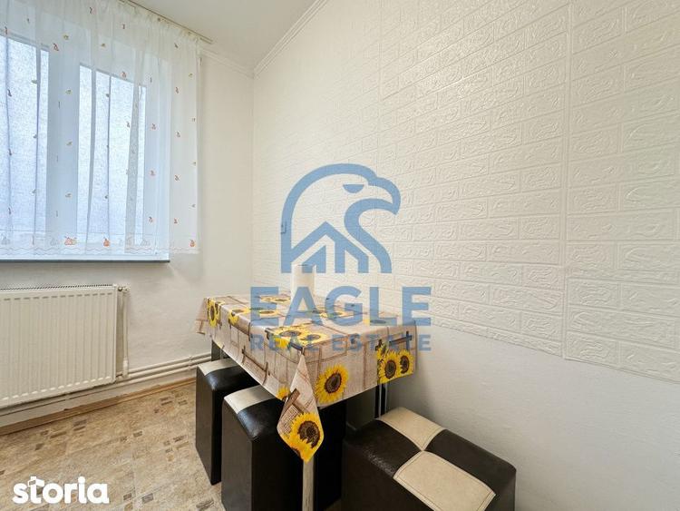 Apartament cu 2 camere decomandat, mobilat în Central