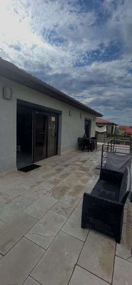 Apartament cu 2 camere decomandat în Europa