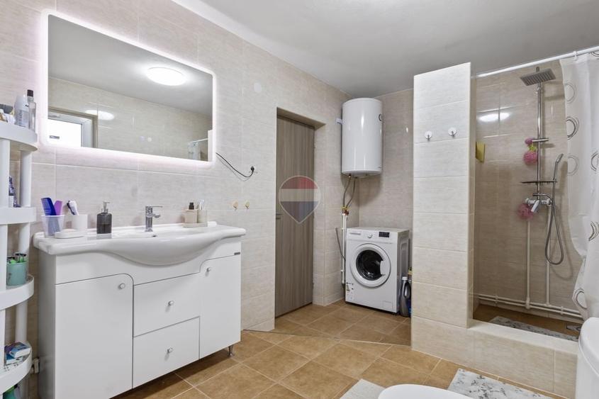 Casă individuală cu 3 camere cu Teren 491 Mp în Vladimirescu